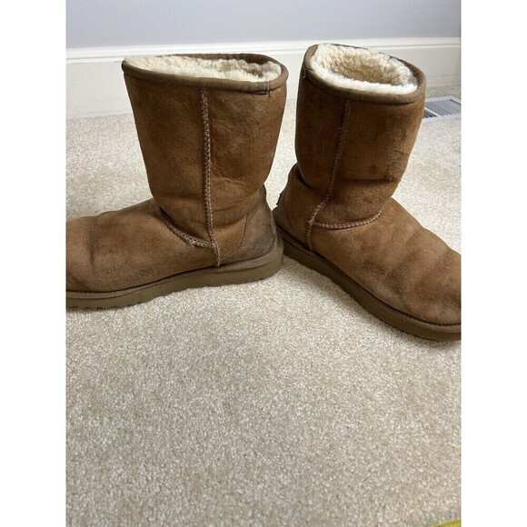 UGG Women's Classic Short Boot Size 9 - Chestnut Suede Exterior Sherpa Lining - Picture 4 of 8